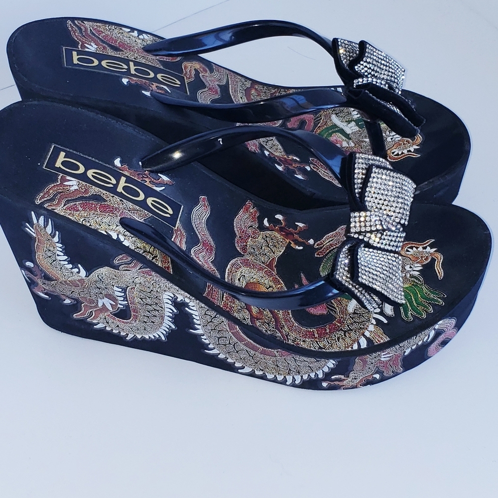 Chinese Dragon Wedges